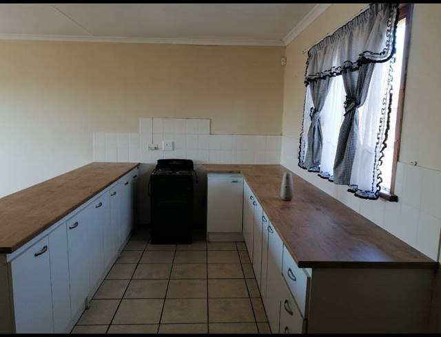 3 BEDROOM TOWNHOUSE RENTED IN HUMEWOOD